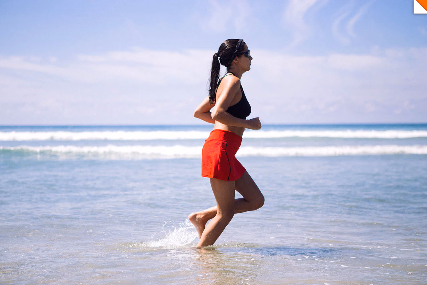esporte-praia-corrida-na-a-gua
