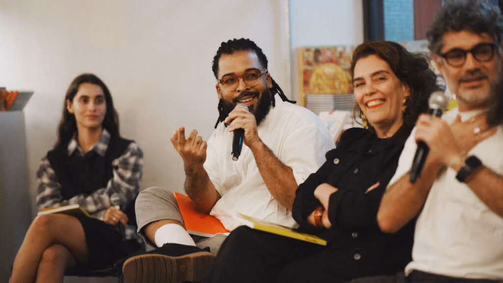 O lugar do impresso hoje: lançamento da 8ª edição da revista do The Summer Hunter
