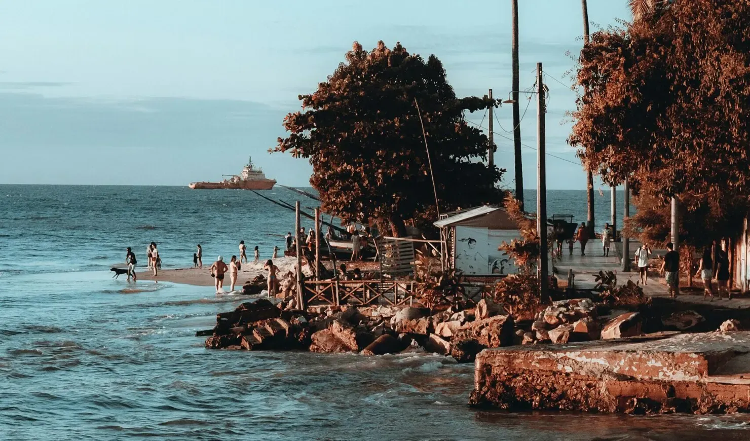 Paracuru: um refúgio de mar, lagoas e muita areia a uma hora de Fortaleza