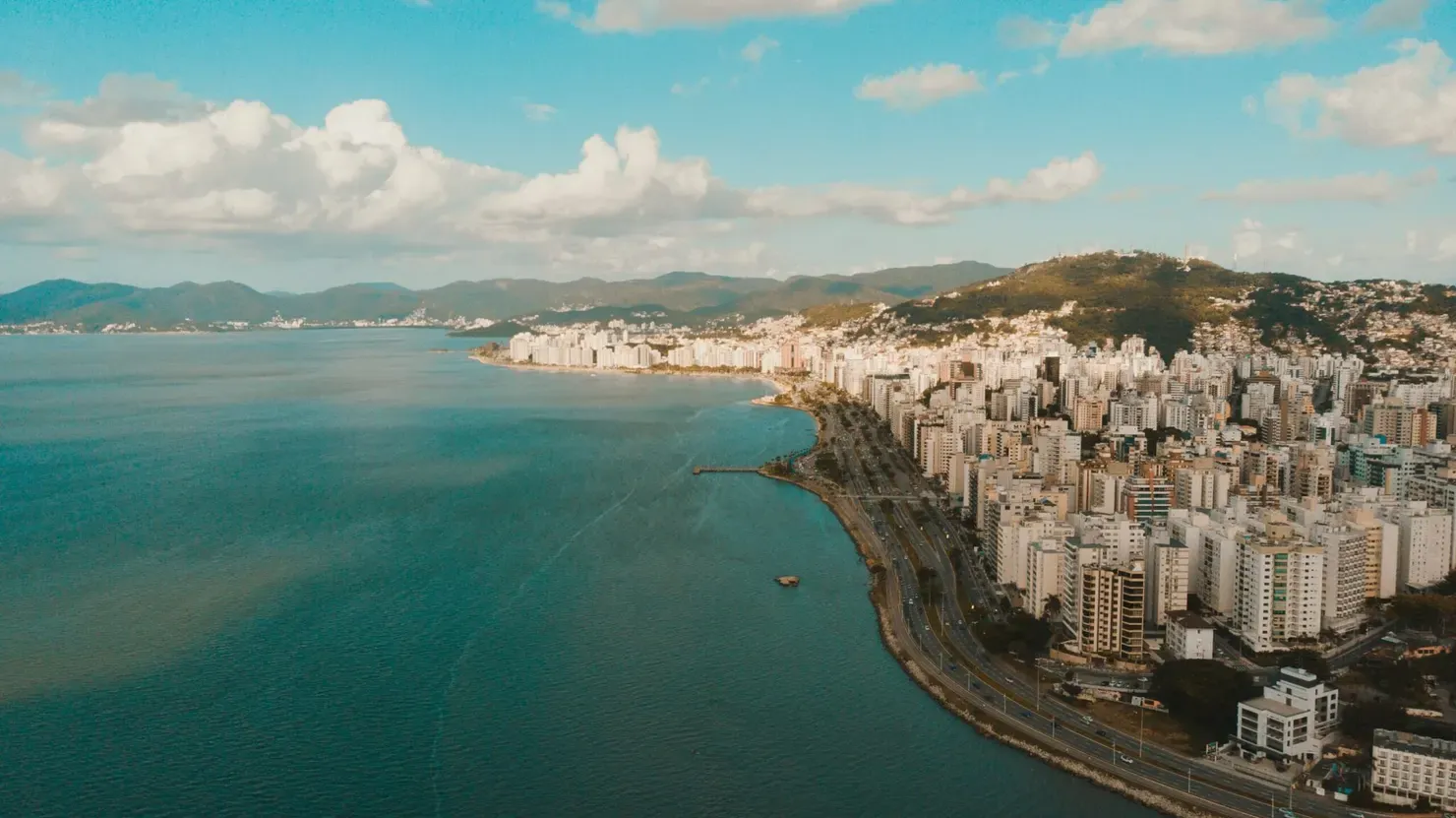Florianópolis: a natureza, a gastronomia, os esportes e os espaços criativos da capital catarinense