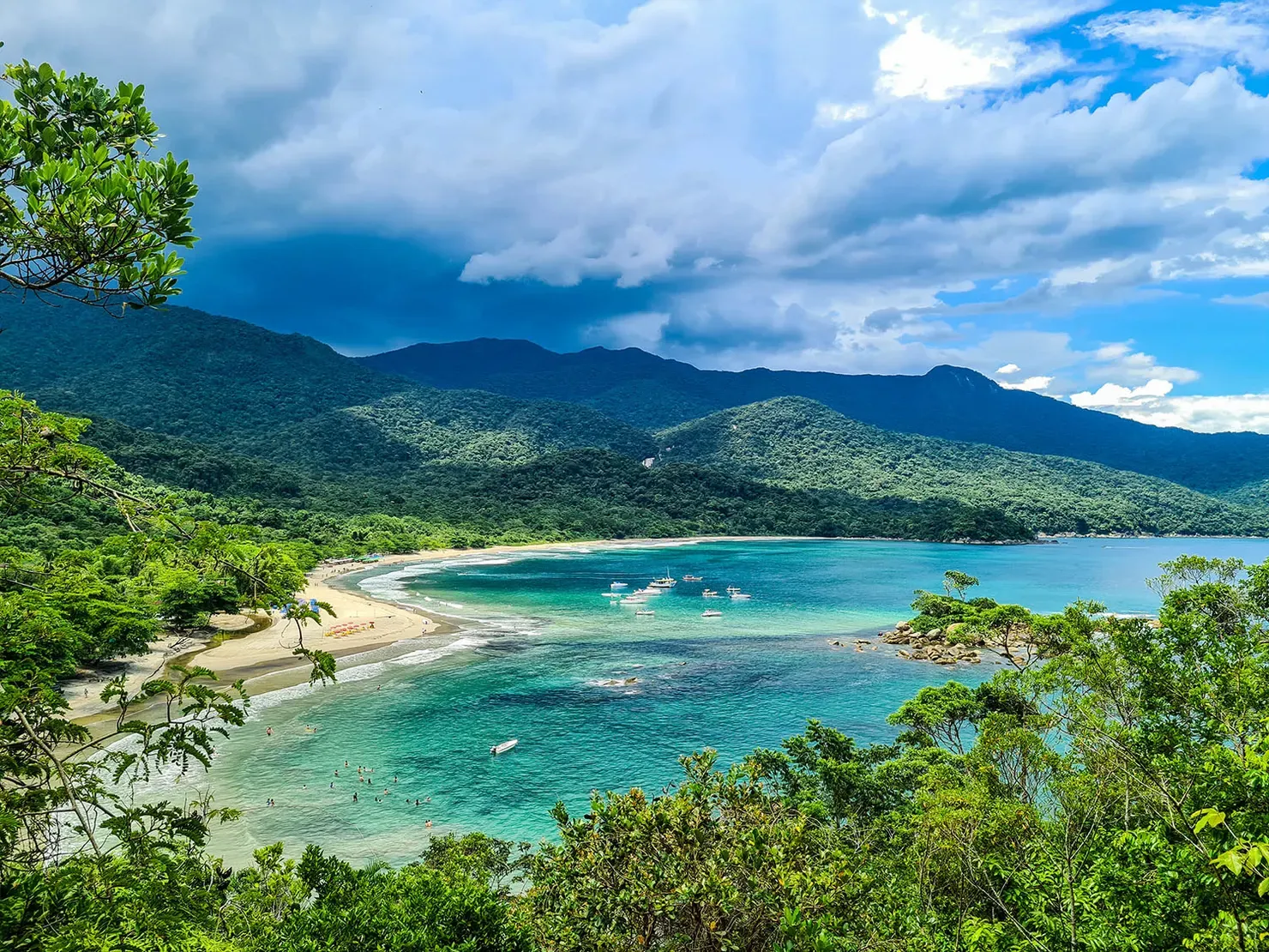 Ilhabela: um playground pra quem curte trilhas e natureza