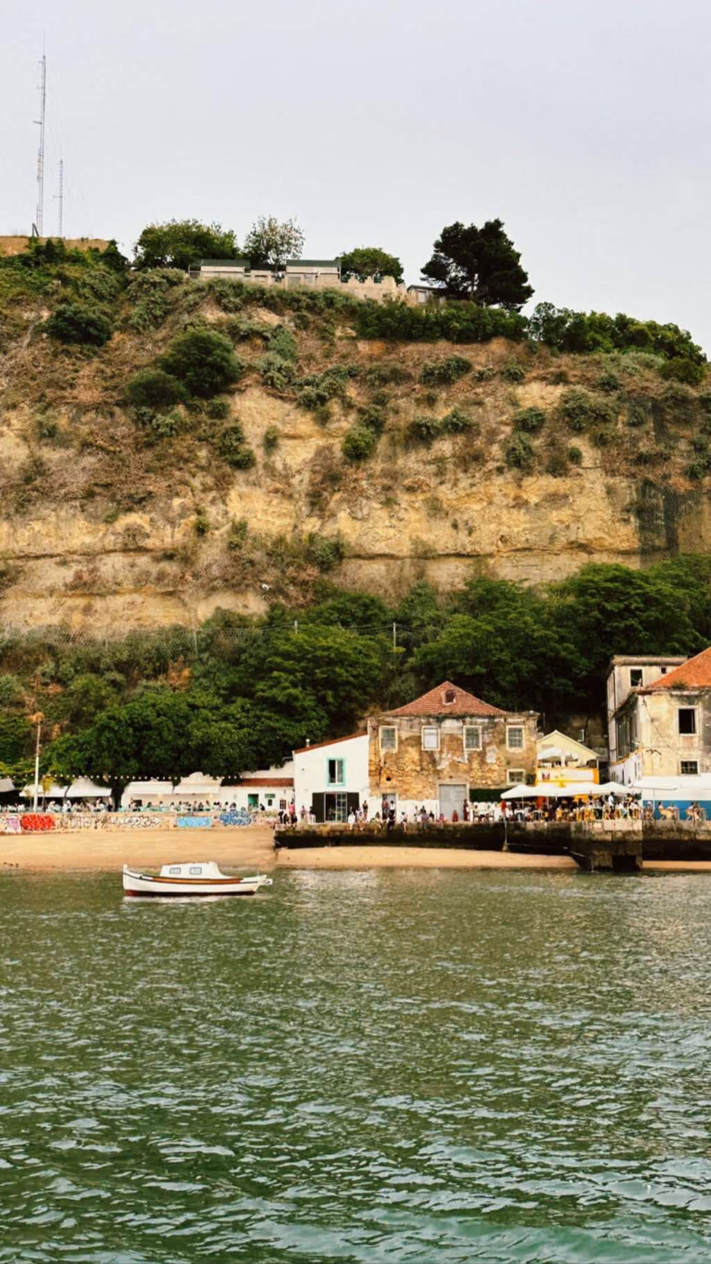 Ponto Final, Lisboa, Portugal