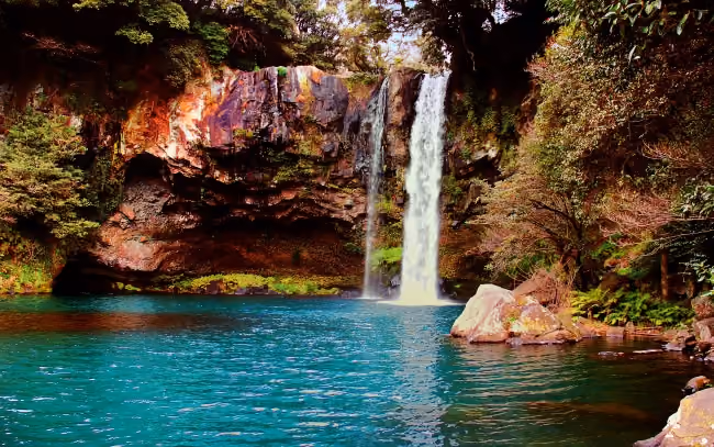 Waterfall_on_Jeju_Island,_Korea