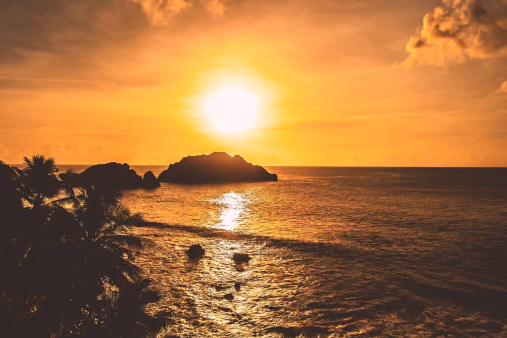 Em Fernando de Noronha, o pôr do sol é arrebatador