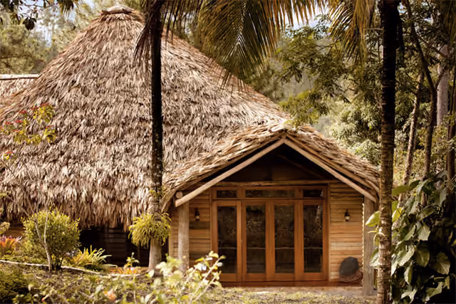 gaia-riverlodge-Belize-Traveldose-the-summer-hunter-6