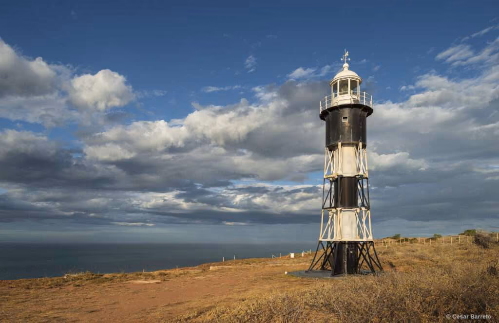 Farol da Ponta do Mel, RN. Da Praia da Pipa a Fortaleza